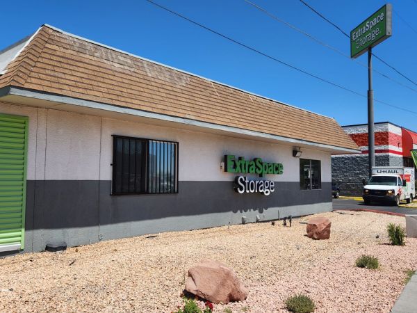 Extra Space Storage - 8005 - N Las Vegas - E Evans Av - 2824 East Evans Avenue