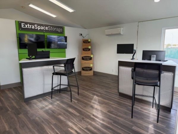 Extra Space Storage - 8021 - Taylorsville - W 6020 S - 1740 West 6020 South