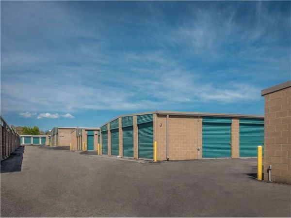 Extra Space Storage - 8021 - Taylorsville - W 6020 S - 1740 West 6020 South