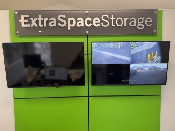 Extra Space Storage - 8021 - Taylorsville - W 6020 S - 1740 West 6020 South