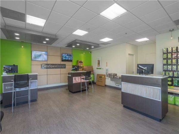 Extra Space Storage - 1067 - Miami - SW 72nd Street - 8890 Southwest 72nd Street