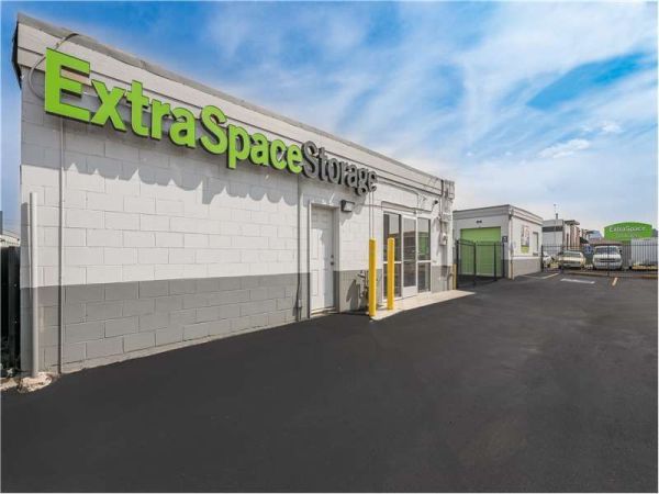 Extra Space Storage - 1074 - Denver - E 40th Ave - 11855 East 40Th Avenue