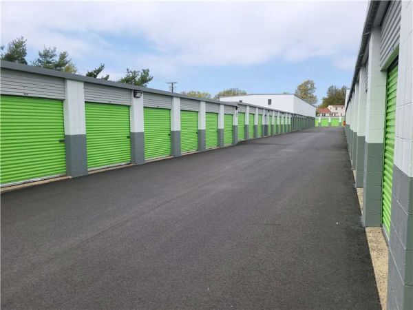 Extra Space Storage - 1115 - Edison - Oak Tree Rd - 1660 Oak Tree Road