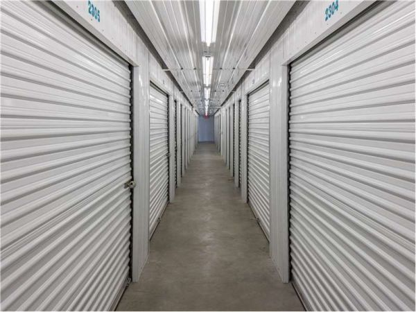 Extra Space Storage - 1115 - Edison - Oak Tree Rd - 1660 Oak Tree Road