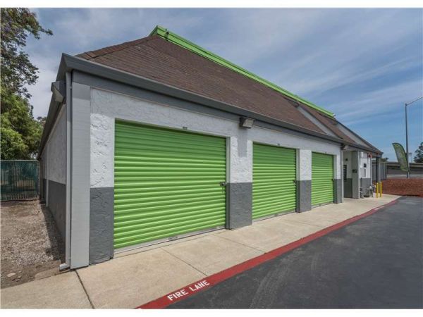 Extra Space Storage - 0135 - Campbell - West Sunnyoaks Ave - 241 West Sunnyoaks Avenue