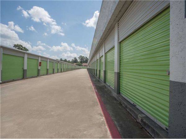 Extra Space Storage - 0306 - Spring - I-45 North - 25690 West Interstate 45 Service Road