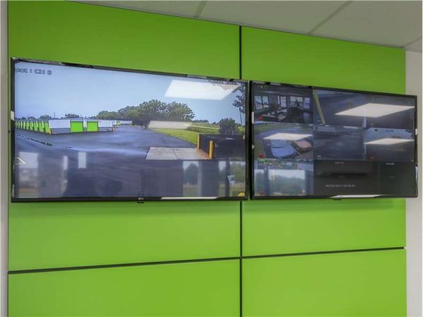 Extra Space Storage - 0719 - Joliet - Mall Loop Dr - 3481 Mall Loop Drive