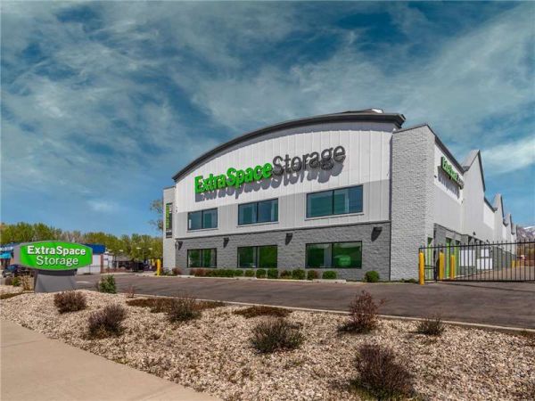 Extra Space Storage - 8149 - Sandy - 9741 South 700 East - 9741 South 700 East