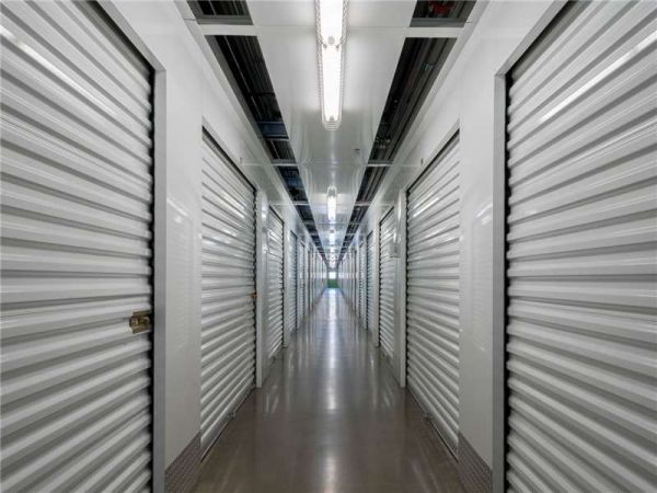 Extra Space Storage - 8149 - Sandy - 9741 South 700 East - 9741 South 700 East