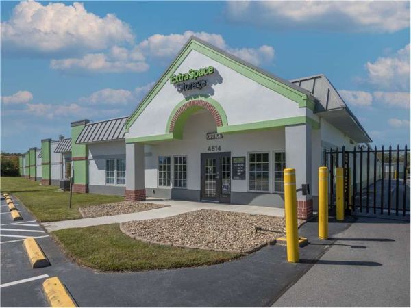 Extra Space Storage - 8194 - Greensboro - W Gate City Blvd - 4514 West Gate City Boulevard