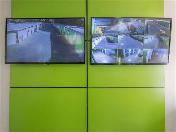 Extra Space Storage - 8195 - Greensboro - Lawndale Drive - 2910 Lawndale Drive