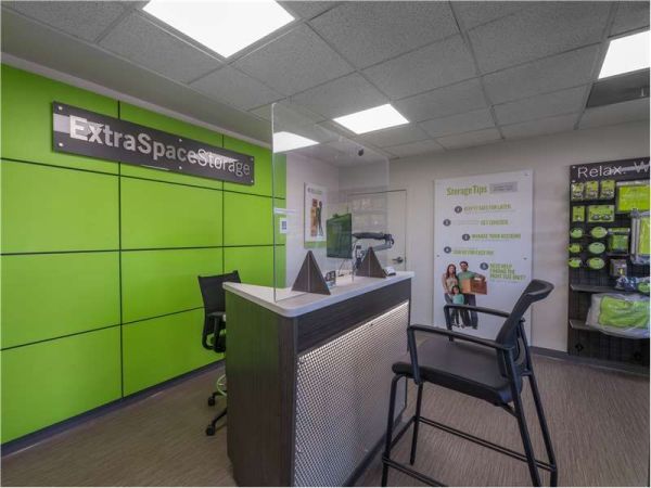 Extra Space Storage - 1501 - Cincinnati - Hamilton Ave - 8100 Hamilton Avenue