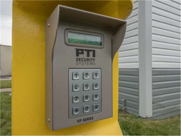 Extra Space Storage - 1503 - Cincinnati - Wooster Pk - 5700 Wooster Pike