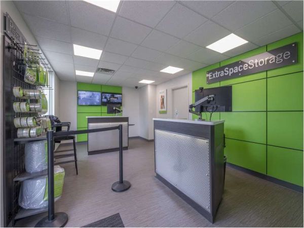 Extra Space Storage - 1503 - Cincinnati - Wooster Pk - 5700 Wooster Pike