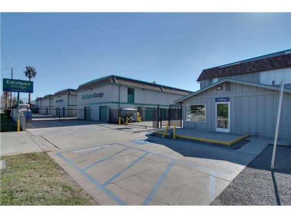 Extra Space Storage - 8310 - San Bernardino - E Mill St - 875 East Mill Street