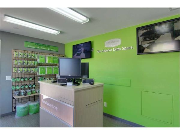Extra Space Storage - 8310 - San Bernardino - E Mill St - 875 East Mill Street