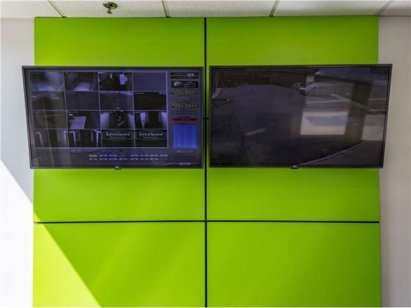 Extra Space Storage - 8344 - Newark - Elizabeth Ave - 324 Elizabeth Avenue