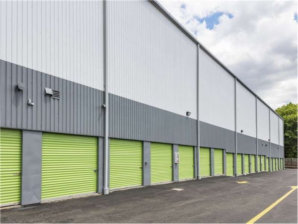 Extra Space Storage - 8345 - North Brunswick - Route 1 - 766 Carolier Lane