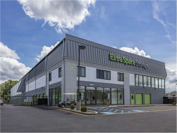 Extra Space Storage - 8345 - North Brunswick - Route 1 - 766 Carolier Lane
