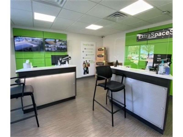 Extra Space Storage - 1583 - Chesapeake - Woodlake Dr - 659 Woodlake Drive