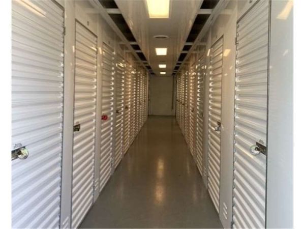 Extra Space Storage - 1583 - Chesapeake - Woodlake Dr - 659 Woodlake Drive