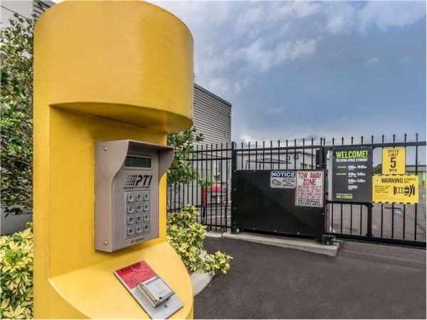 Extra Space Storage - 8463 - Sarasota - Washington Blvd - 2251 North Washington Boulevard