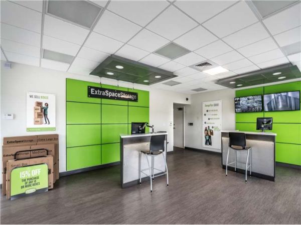 Extra Space Storage - 8463 - Sarasota - Washington Blvd - 2251 North Washington Boulevard