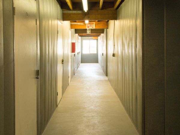 Best RV Storage - 5913 Esperanza Avenue