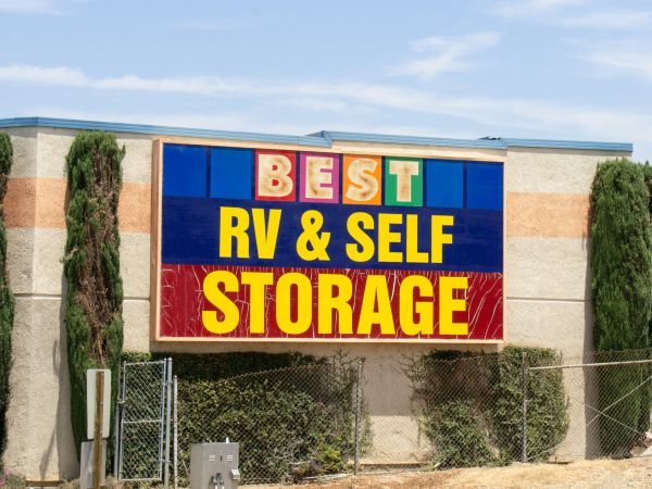 Best RV Storage - 5913 Esperanza Avenue