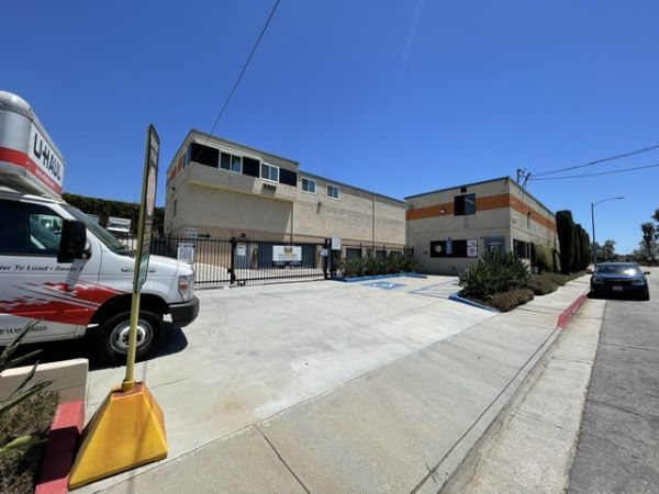Best Self Storage - 5900 Esperanza Avenue