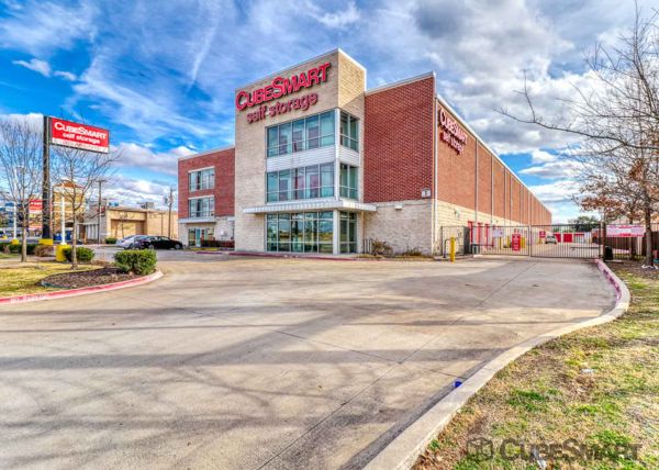 CubeSmart Self Storage - Dallas - 5818 Lyndon B Johnson Fwy - 5818 Lyndon B Johnson Fwy