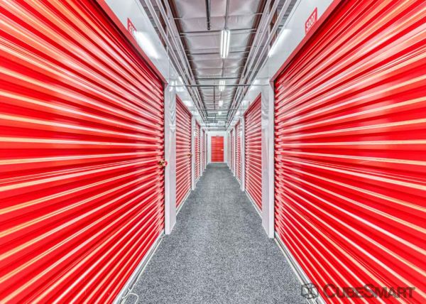CubeSmart Self Storage - Dallas - 5818 Lyndon B Johnson Fwy - 5818 Lyndon B Johnson Fwy