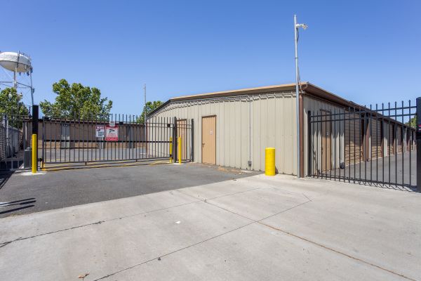 Diablo Mini Storage - 8265 Brentwood Boulevard