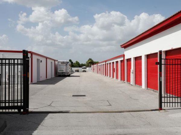 Storage Rentals of America - Lehigh Acres - 1124 Village Lakes Boulevard