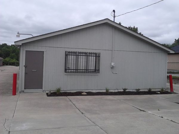 EZ Self Storage- Champion - 2803 Mahoning Avenue 