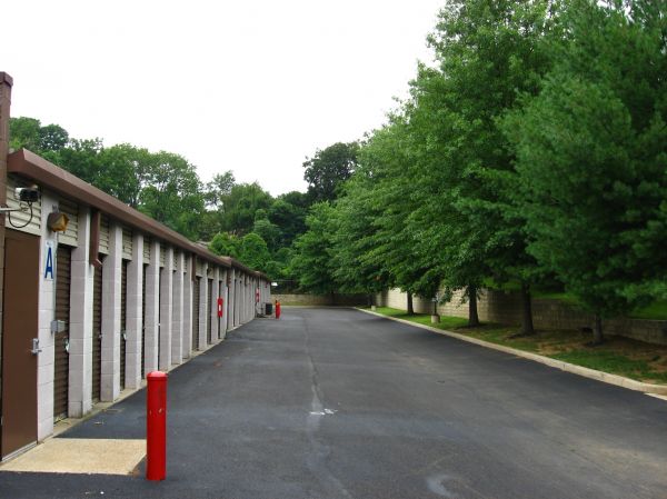 Huntingdon Self Storage - 2080 Lieberman Drive 