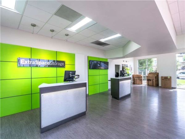 Extra Space Storage - 1669 - Lake Forest - Baffin Bay Dr - 25650 Baffin Bay Drive