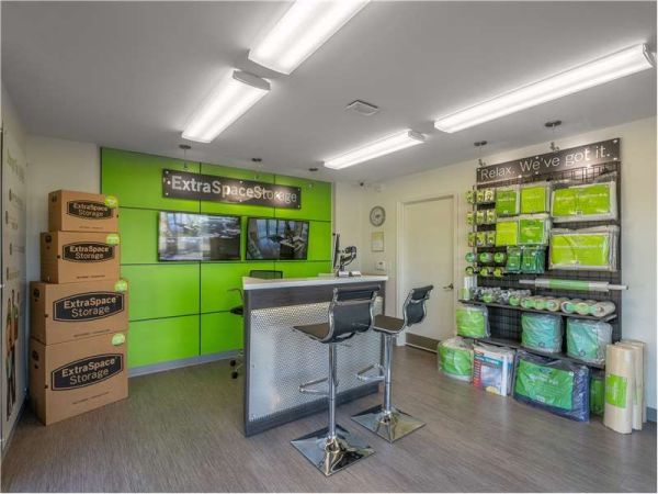 Extra Space Storage - 1749 - Mt Pleasant - Bowman Rd - 1117 Bowman Road