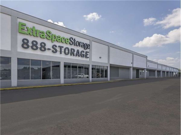 Extra Space Storage - 1755 - North Charleston - Rivers Ave - 8850 Rivers Avenue
