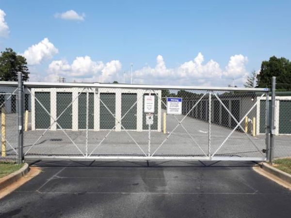 Storage Rentals of America - Anderson - 616 Pearman Dairy Road