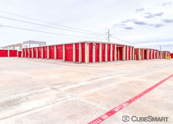 CubeSmart Self Storage - Lewisville - 900 West Round Grove Road - 900 West Round Grove Road