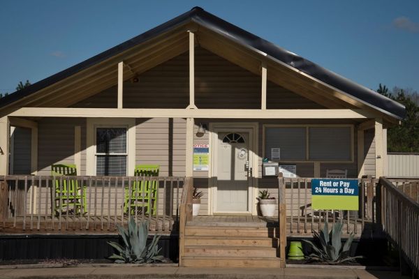 Store Here - Lanett - 4034 32nd Street Southwest