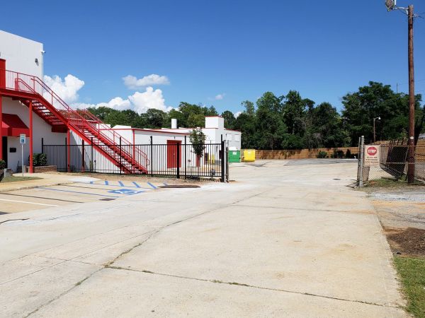 Storage Rentals of America - Columbia - 2830 Main St