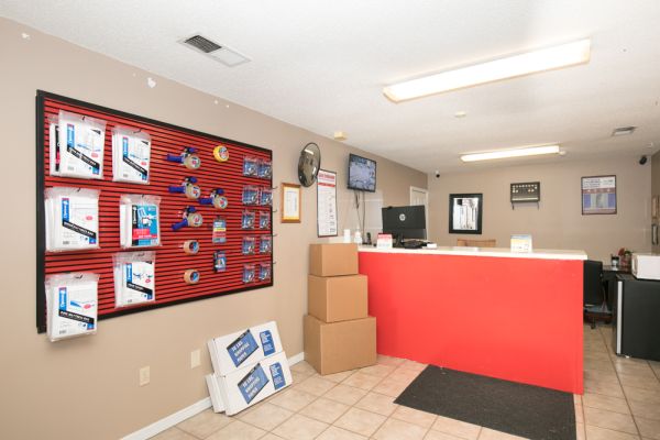 Horn Lake Self Storage - 5880 Tulane Road