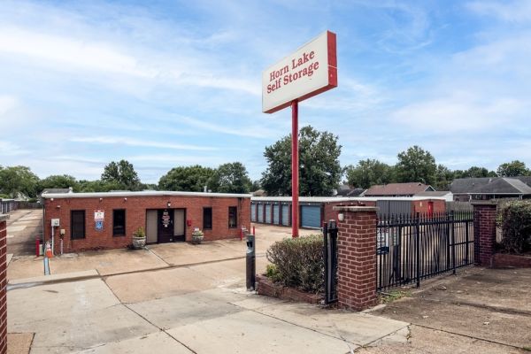 Horn Lake Self Storage - 5880 Tulane Road