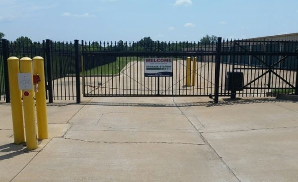 Storage Station - 2987 Stateline Road West