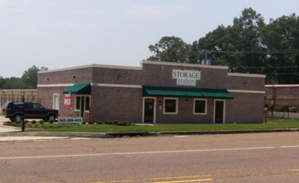 Storage Station - 2987 Stateline Road West