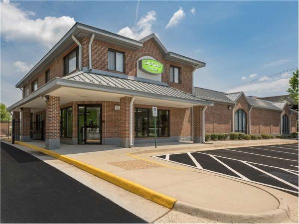 Extra Space Storage - 0723 - Herndon - Spring St - 250 Spring Street