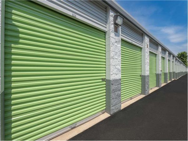 Extra Space Storage - 0723 - Herndon - Spring St - 250 Spring Street