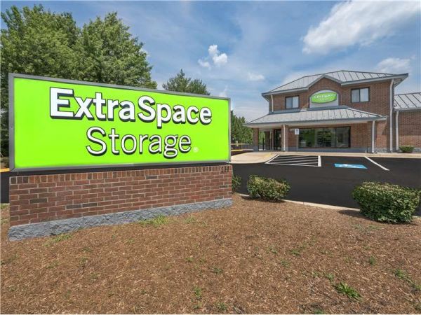 Extra Space Storage - 0723 - Herndon - Spring St - 250 Spring Street